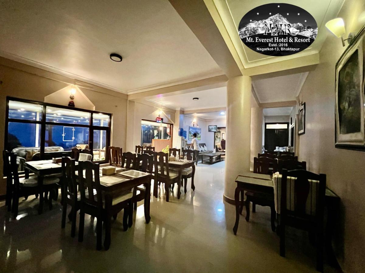 Mount Everest Hotel & Resort Nagarkot Zewnętrze zdjęcie