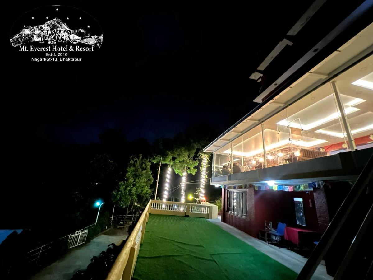 Mount Everest Hotel & Resort Nagarkot Zewnętrze zdjęcie