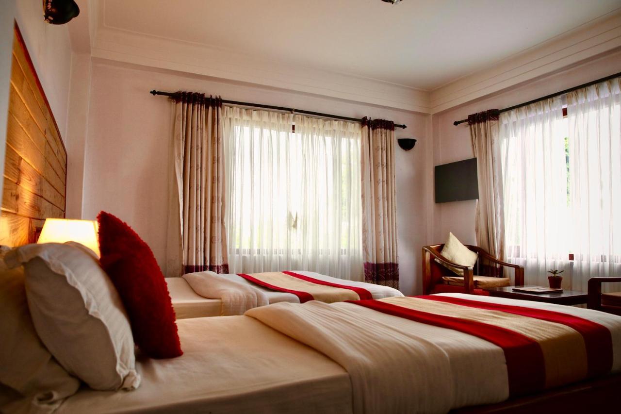 Mount Everest Hotel & Resort Nagarkot Zewnętrze zdjęcie