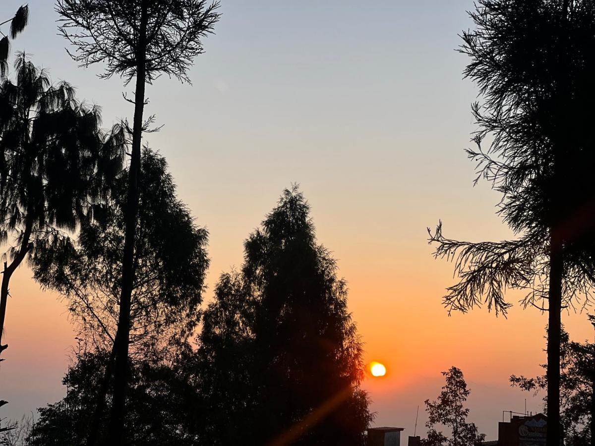 Mount Everest Hotel & Resort Nagarkot Zewnętrze zdjęcie