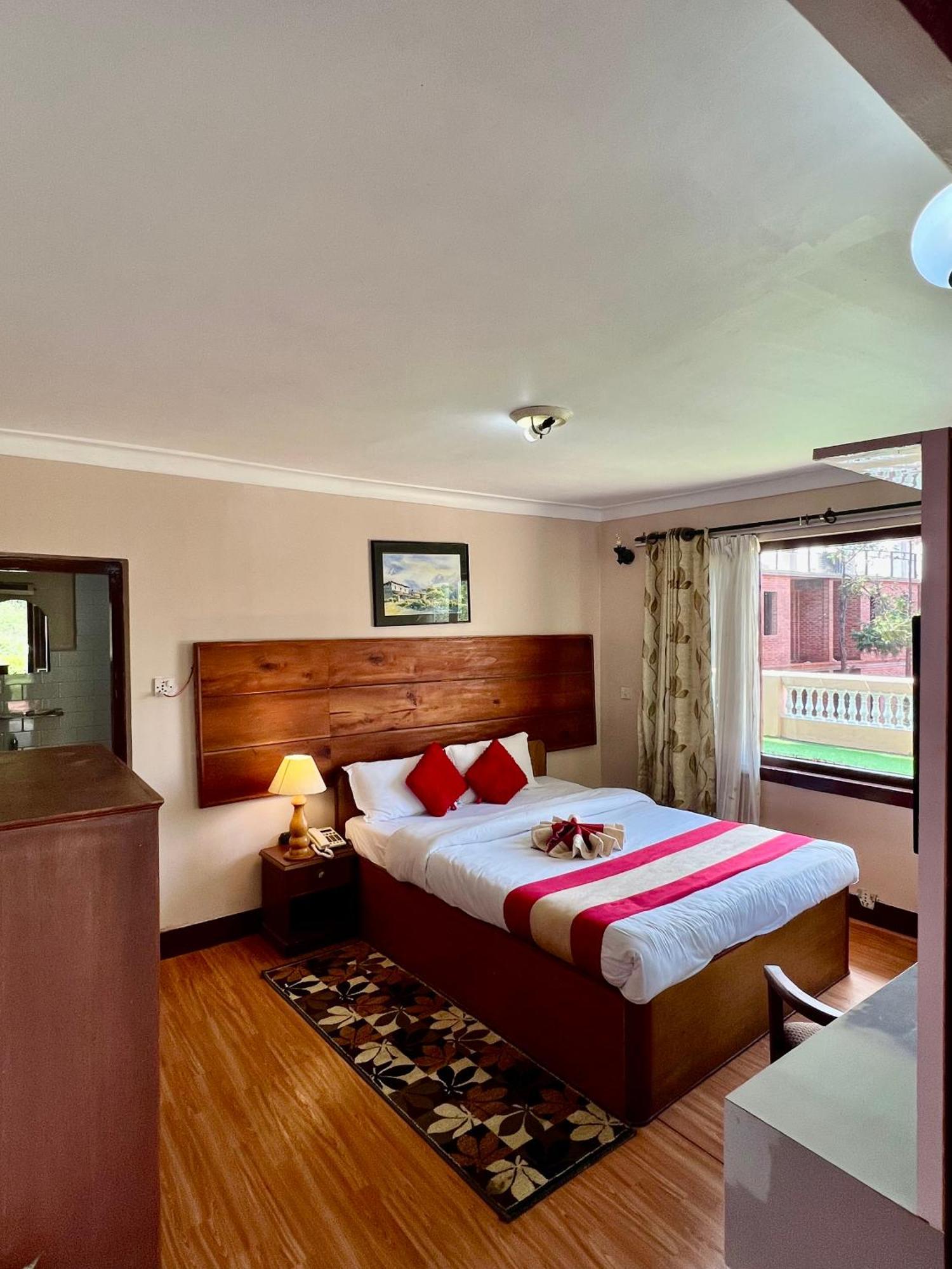 Mount Everest Hotel & Resort Nagarkot Zewnętrze zdjęcie