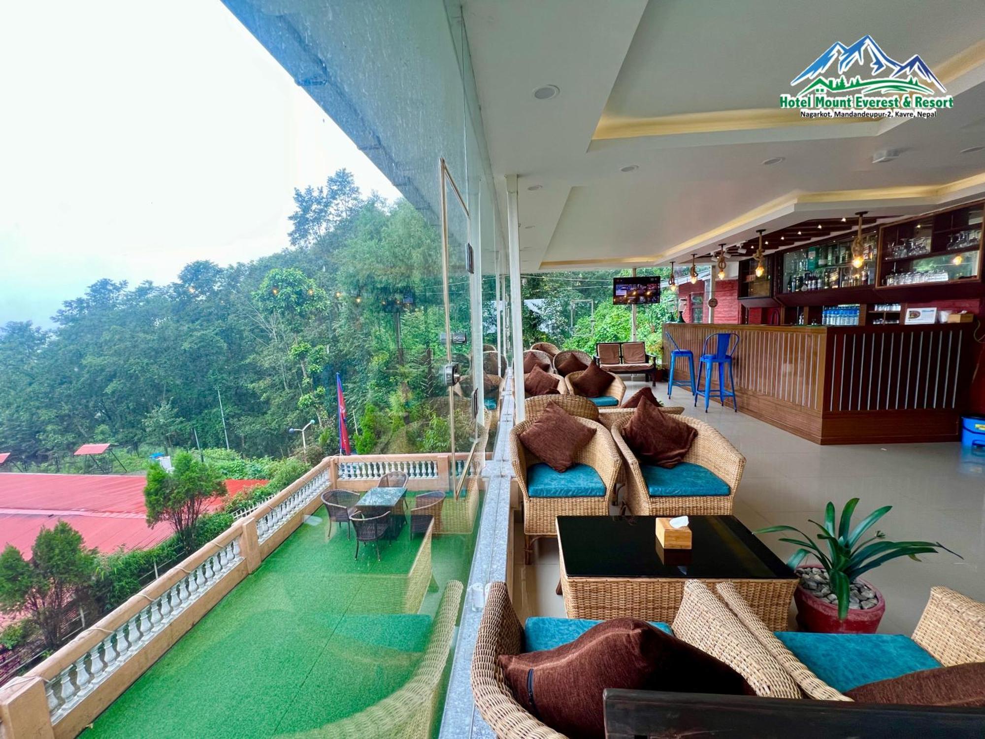 Mount Everest Hotel & Resort Nagarkot Zewnętrze zdjęcie